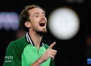 开云sport-澳网完胜法网，梅德韦杰夫关键制胜