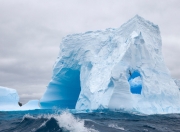 开云体育入口-当战车遇雄狮，C罗的绝杀，一场跨越身份的伟大注脚