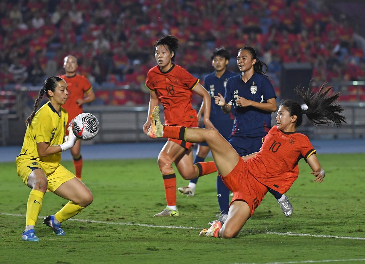 关于中国女足代表团在国外比赛中取得优异成绩的信息 关于中国女足代表团在国外比赛中取得优异成绩的信息