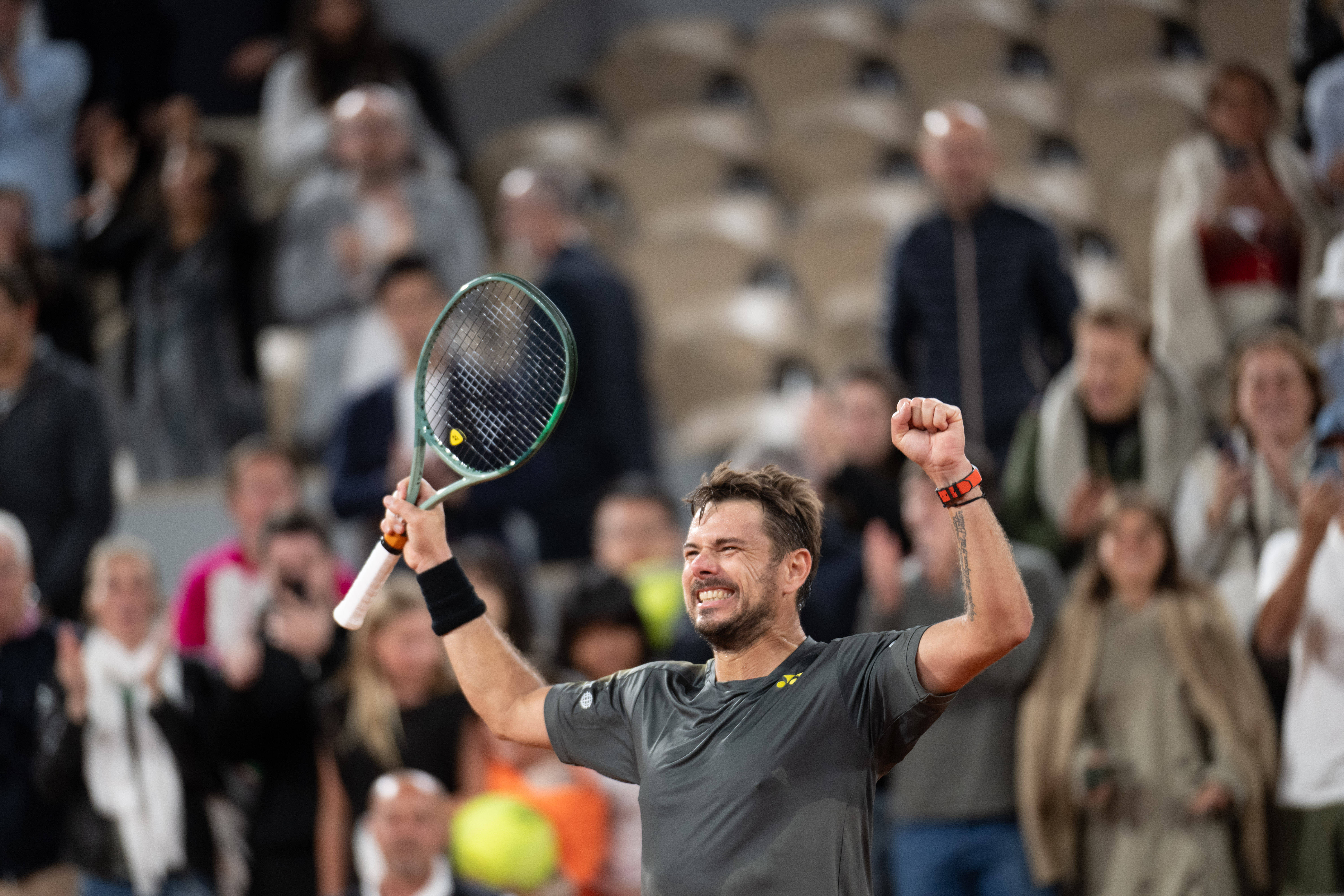 英国击败澳大利亚获得网球胜利