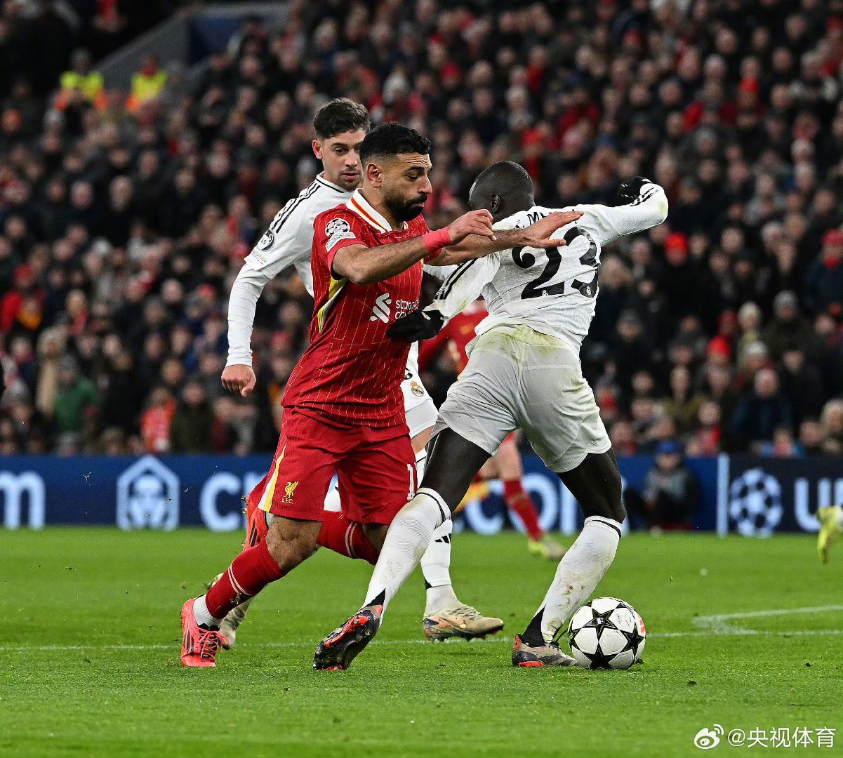 利物浦击败巴萨，晋级世界杯