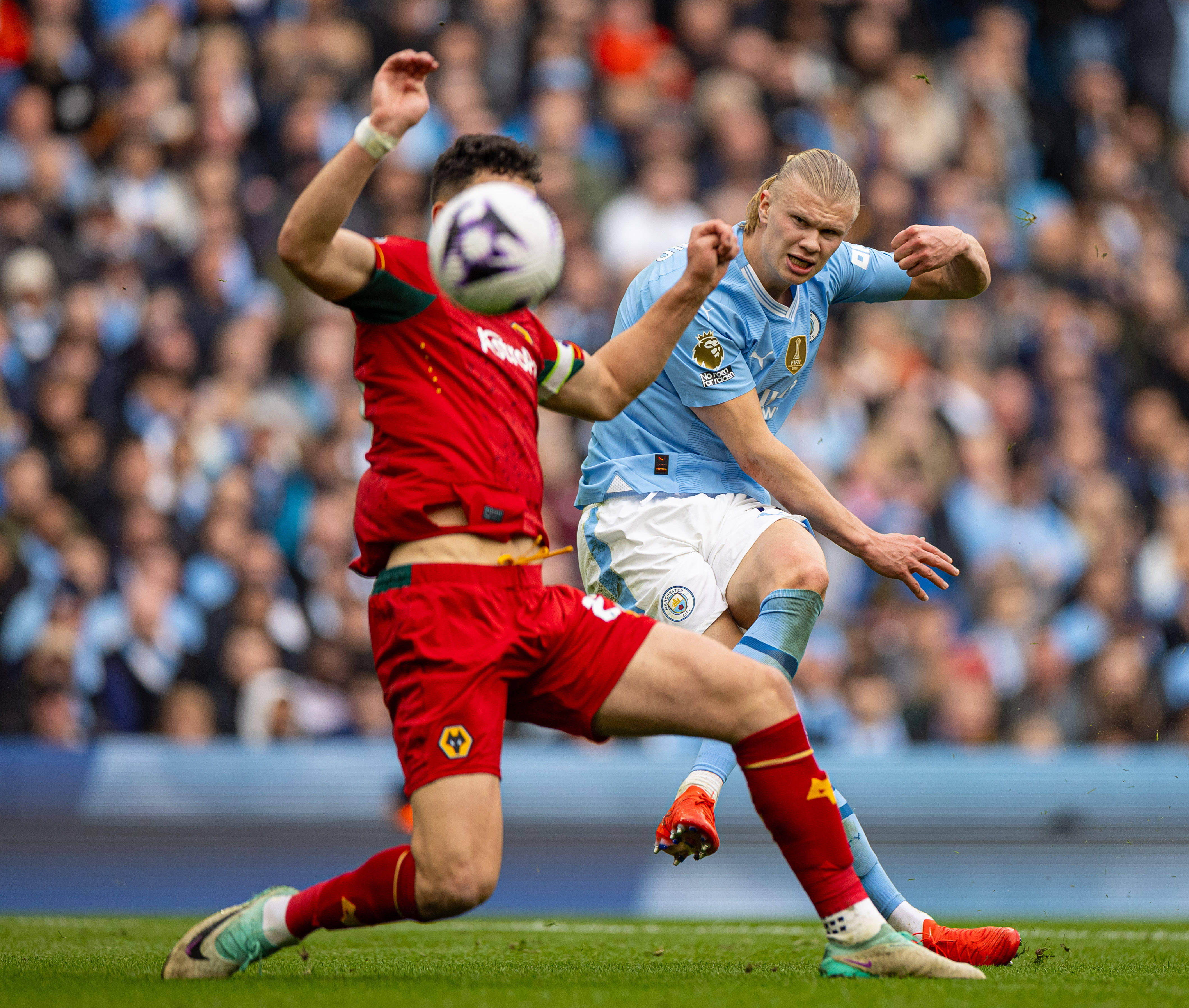 狼队做客击败曼联,历史性胜利 狼队做客击败曼联,历史性胜利