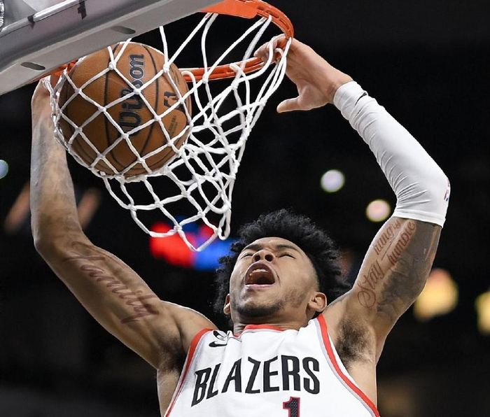 开拓者逆袭马刺,取得两连胜 开拓者逆袭马刺,取得两连胜