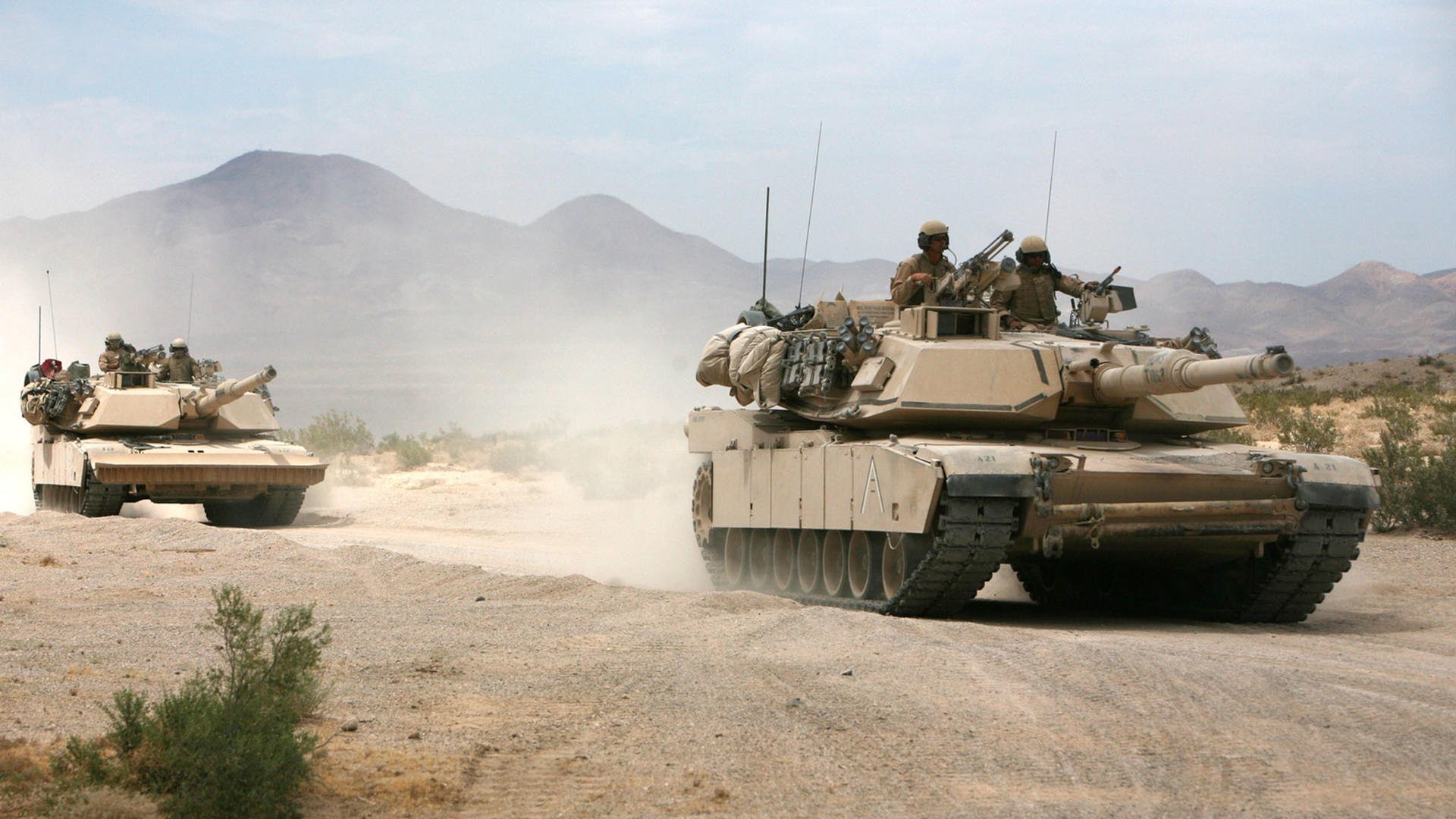 手术刀与锁链,佩德里手术刀直塞破局,里昂防守铁链锁死阿尔及利亚攻势