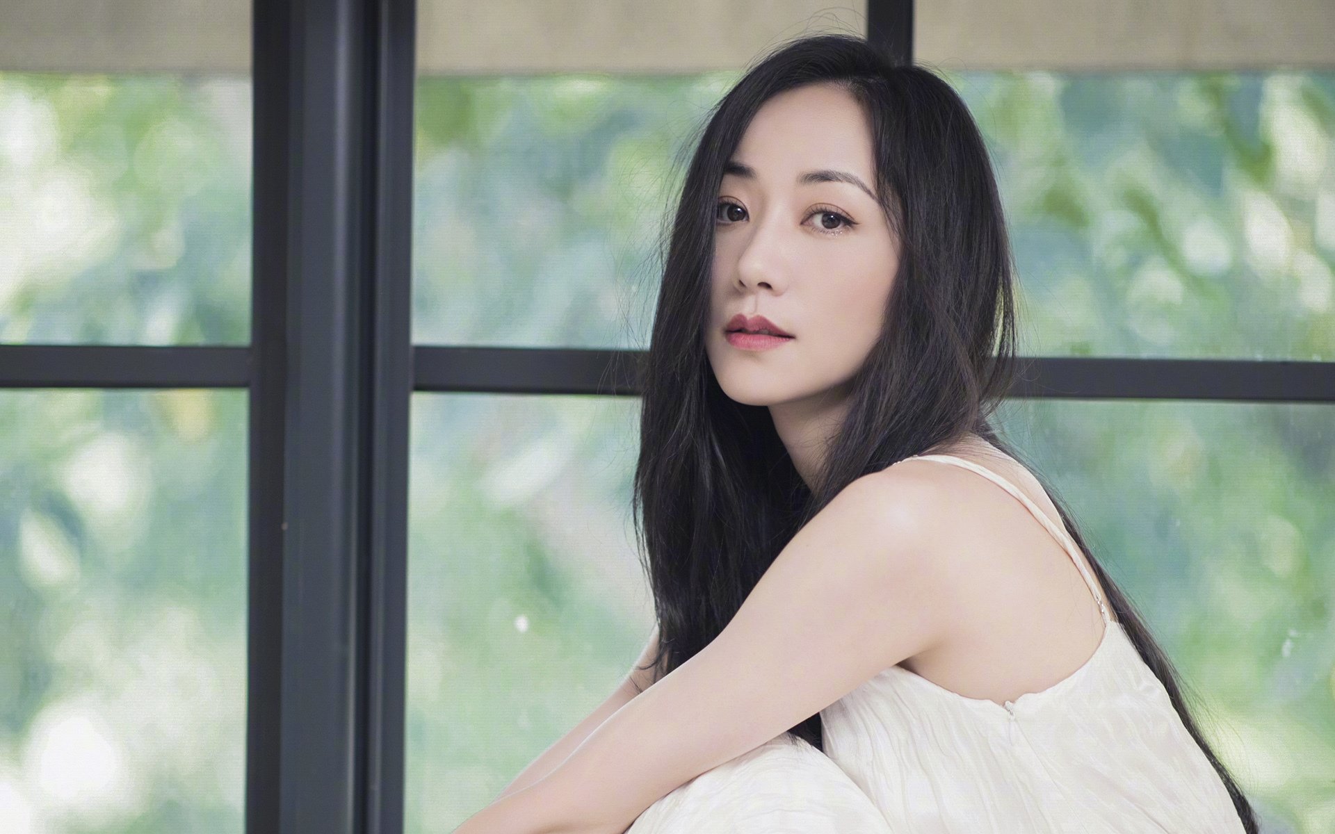 唯一的光,当门迪守护蓝月,冰岛用鏖战雕刻时间